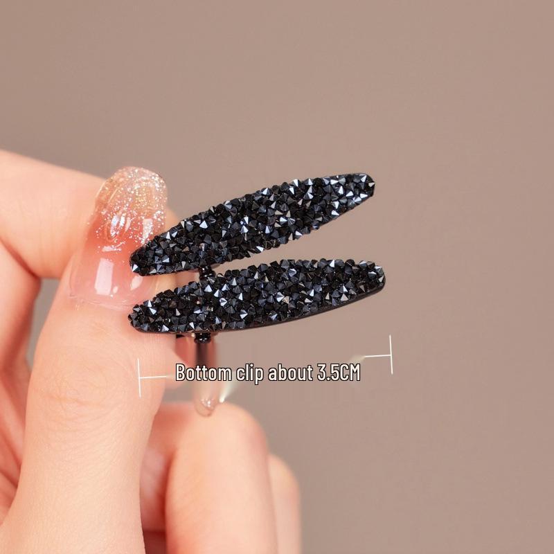 Mini Rhinestone Bangs Duckbill Hair Clip - 2026 High-End Style
Mini Rhinestone Bangs Duckbill Hair Clip - 2026 High-End Style