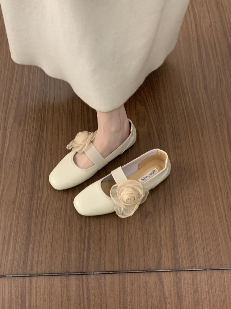 French Retro Flower Square Head Shallow Mouth Single Shoes Women S Shoes Spring And Autumn Word With Flat Mary Jane Shoes 35
French Retro Flower Square Head Shallow Mouth Single Shoes Women S Shoes Spring And Autumn Word With Flat Mary Jane Shoes 35