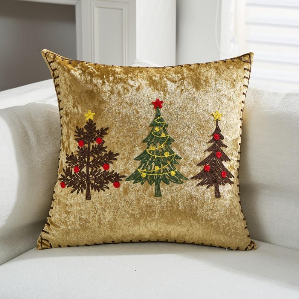 Golden Christmas Pillowcase Cartoon Embroidered Super Soft Cushion Slipcover 45*45cm Festive Holiday Decor Throw Pillow Cover
Golden Christmas Pillowcase Cartoon Embroidered Super Soft Cushion Slipcover 45*45cm Festive Holiday Decor Throw Pillow Cover