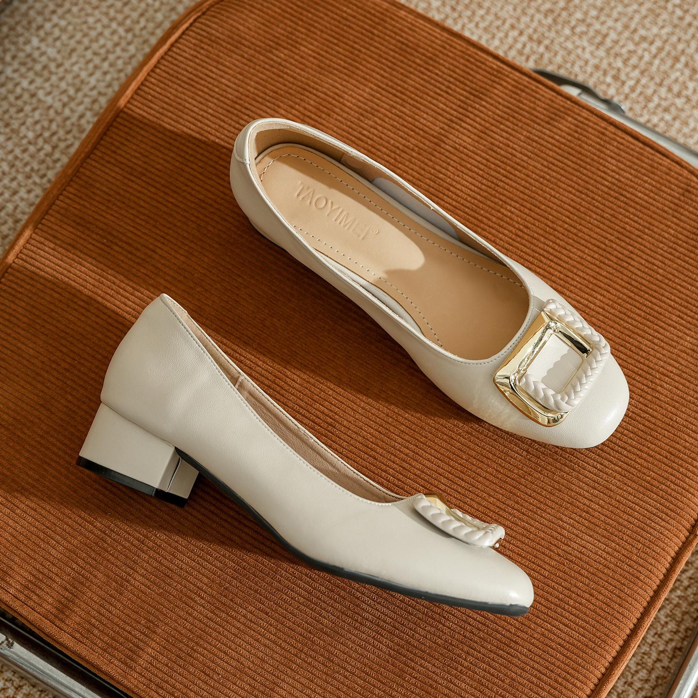 Leather square head French thick heel high heels women s buckle shallow mouth spring and autumn versatile commute to work thick low heel single shoes 35
Leather square head French thick heel high heels women s buckle shallow mouth spring and autumn versatile commute to work thick low heel single shoes 35