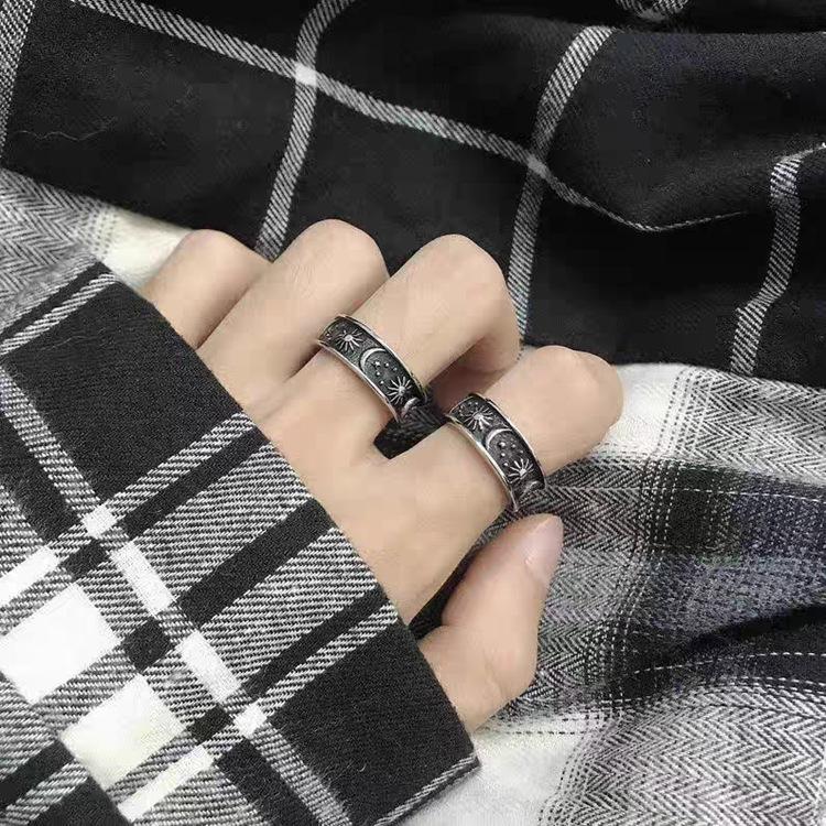 Серебряное кольцо S925, британское ретро, романтическое кольцо со звездой, солнцем и луной, мужское и женское украшение на руку
Серебряное кольцо S925, британское ретро, романтическое кольцо со звездой, солнцем и луной, мужское и женское украшение на руку