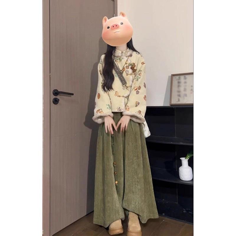 2025 Winter Elegant Chinese Chic Frog Button Floral Coat with High-Waist Wide-Leg Pants XL (115-130 lbs)
2025 Winter Elegant Chinese Chic Frog Button Floral Coat with High-Waist Wide-Leg Pants XL (115-130 lbs)