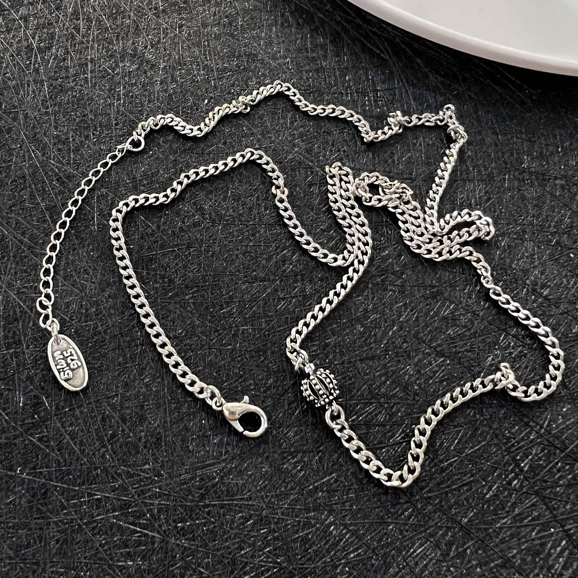 Vintage Thai Crown Side Chain Sweater Necklace Women S Naked Chain Universal Chain Wearable Pendant Light Luxury Niche Accessories
Vintage Thai Crown Side Chain Sweater Necklace Women S Naked Chain Universal Chain Wearable Pendant Light Luxury Niche Accessories
