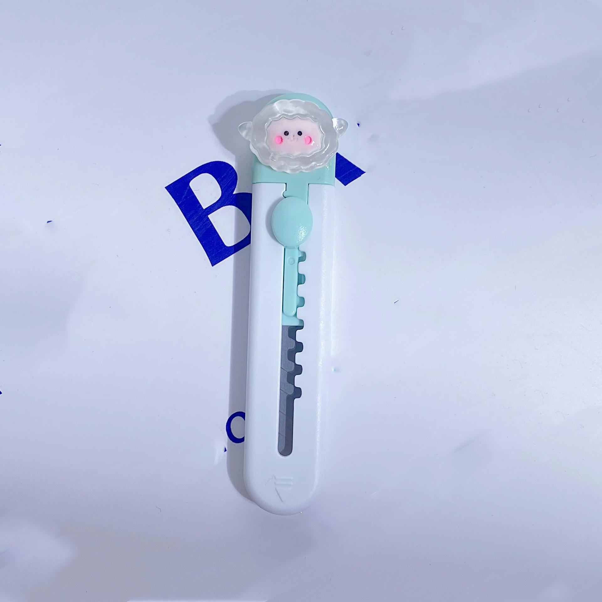 Мини-милый универсальный нож Caroon для студентов, маленький кавайный нож для открывания писем, зажим для бумаги для офиса, студенческие принадлежности, офисные аксессуары 9.5*2cm
Мини-милый универсальный нож Caroon для студентов, маленький кавайный нож для открывания писем, зажим для бумаги для офиса, студенческие принадлежности, офисные аксессуары 9.5*2cm