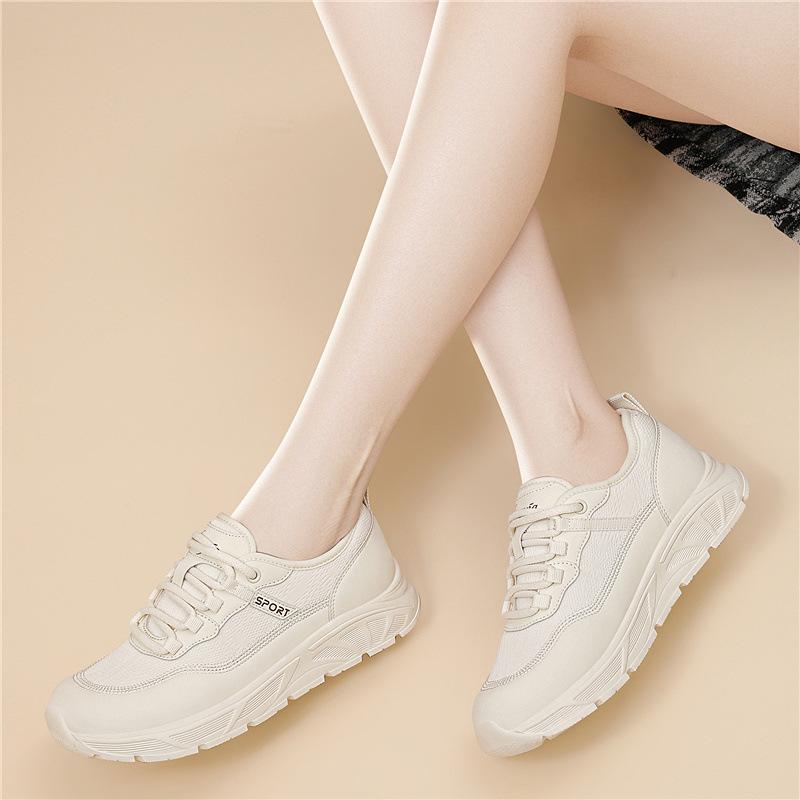 British style small leather shoes, new thick-soled Mary Jane shoes, rhinestone thick-soled thick-heeled shallow-mouth patent leather loafers. 40
British style small leather shoes, new thick-soled Mary Jane shoes, rhinestone thick-soled thick-heeled shallow-mouth patent leather loafers. 40