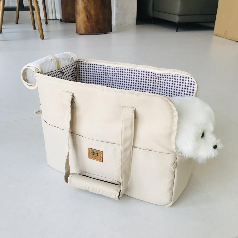 Breathable Pet Travel Carrier Soft Pet Handbag Safety Straps Cat Carrier Bag Spring Outings белый
Breathable Pet Travel Carrier Soft Pet Handbag Safety Straps Cat Carrier Bag Spring Outings белый