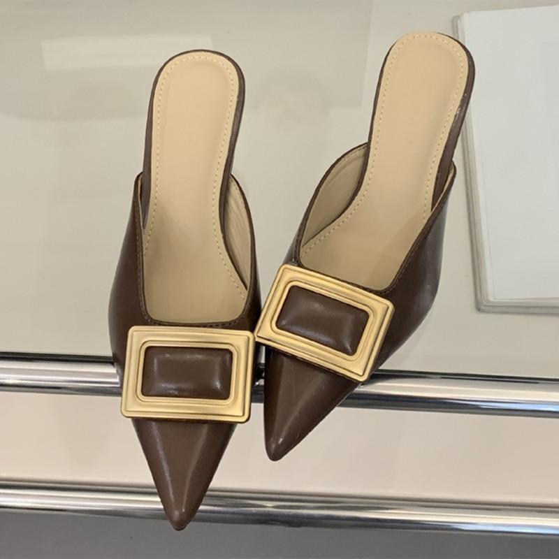 Fashion Metal Buckles Decoration Leather Slippers Women Sexy Pointed Toe Low Heel Slide Sandals Summer Elegant Banquet Dress Muels Shoes 35 коричневый
Fashion Metal Buckles Decoration Leather Slippers Women Sexy Pointed Toe Low Heel Slide Sandals Summer Elegant Banquet Dress Muels Shoes 35 коричневый