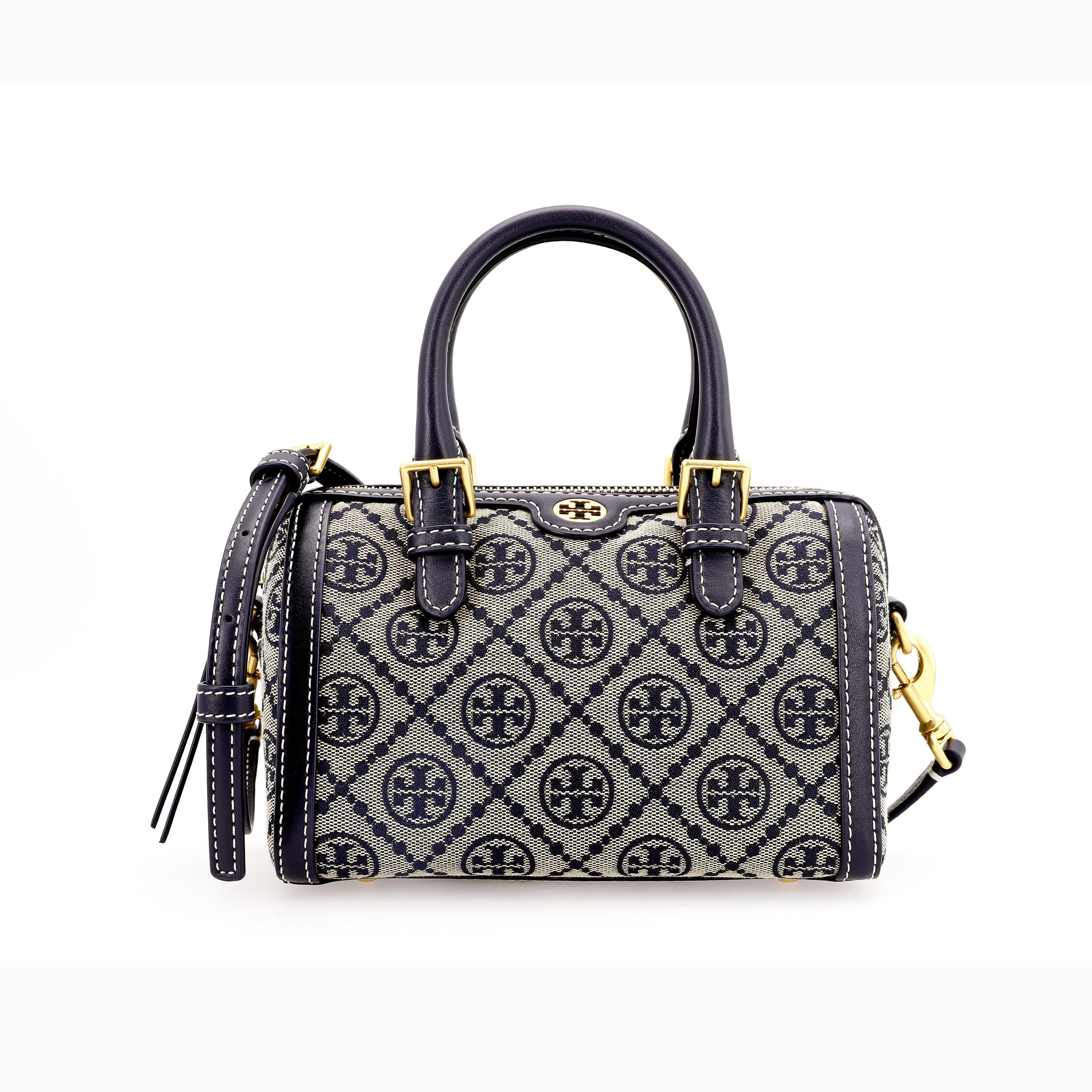 Tory Burch T Monogram Canvas And Leather Boston Bag Women Handbags Navy-Blue 82939-405 Basic Set (Bag+Dust Bag)
Tory Burch T Monogram Canvas And Leather Boston Bag Women Handbags Navy-Blue 82939-405 Basic Set (Bag+Dust Bag)