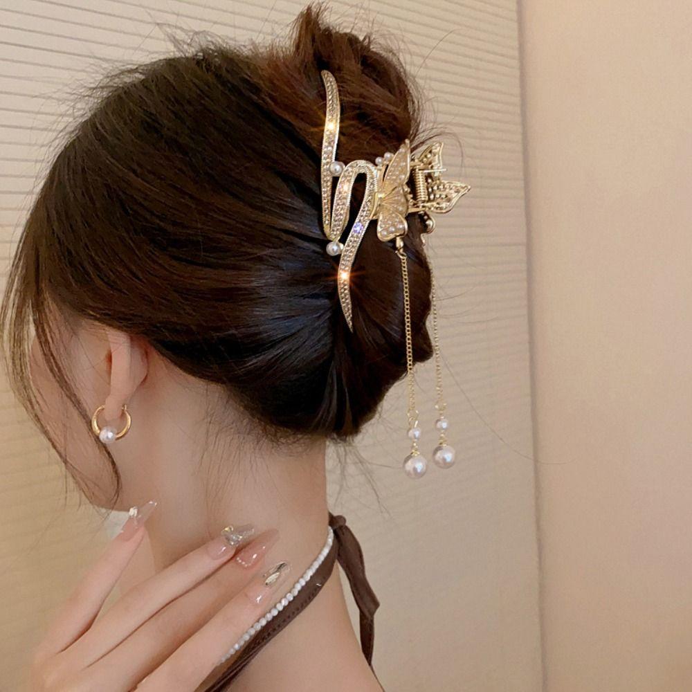 Pearl Butterfly Claw Clip Diamond Large Shark Clip Temperament Butterfly Tassel Hair Claw Ladies
Pearl Butterfly Claw Clip Diamond Large Shark Clip Temperament Butterfly Tassel Hair Claw Ladies