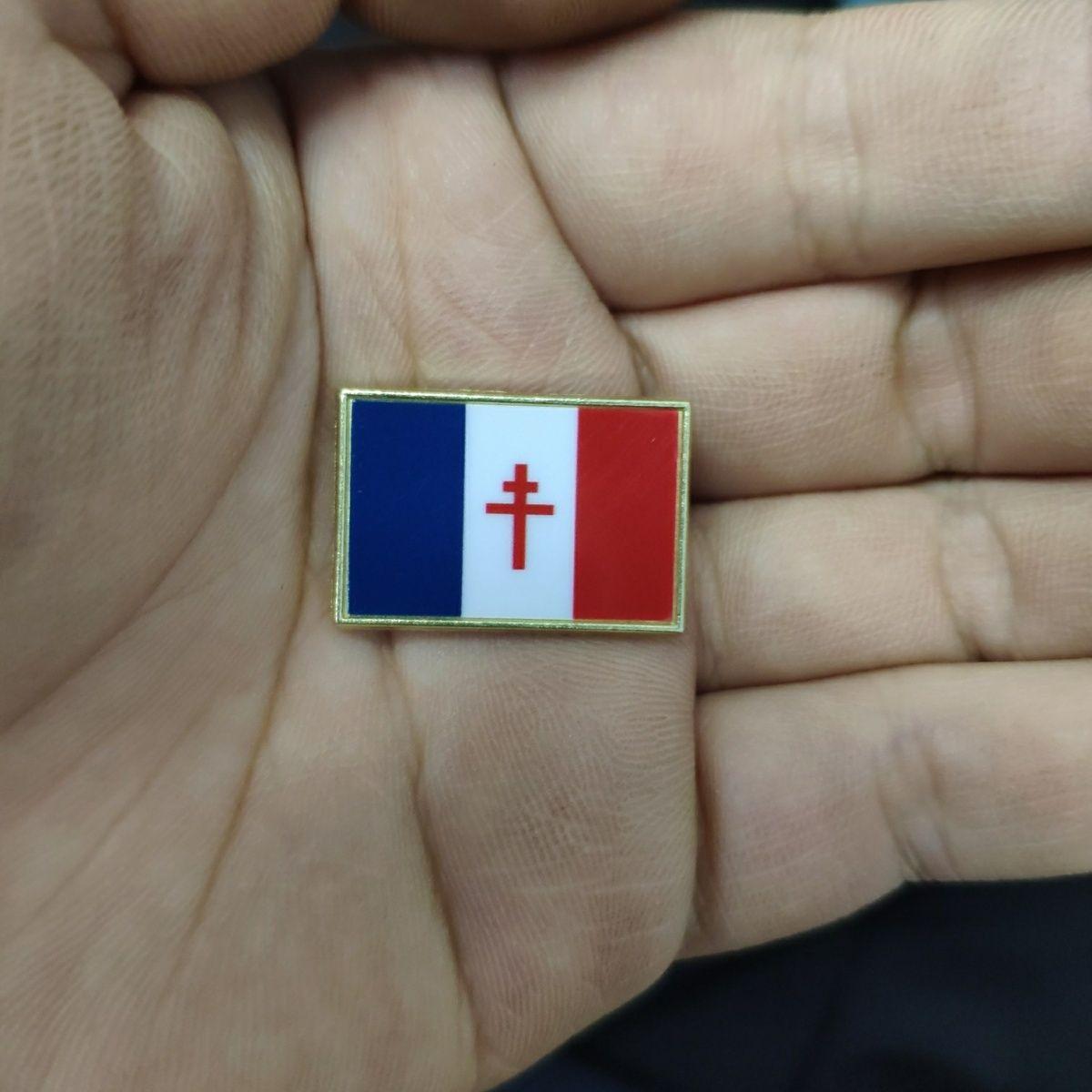 2,5*1,5 см Бесплатная брошь с гербом Франции Лотарингского креста, ниша, высококачественный цинковый сплав, литой под давлением ПВХ с покрытием, значок, медаль #1
2,5*1,5 см Бесплатная брошь с гербом Франции Лотарингского креста, ниша, высококачественный цинковый сплав, литой под давлением ПВХ с покрытием, значок, медаль #1