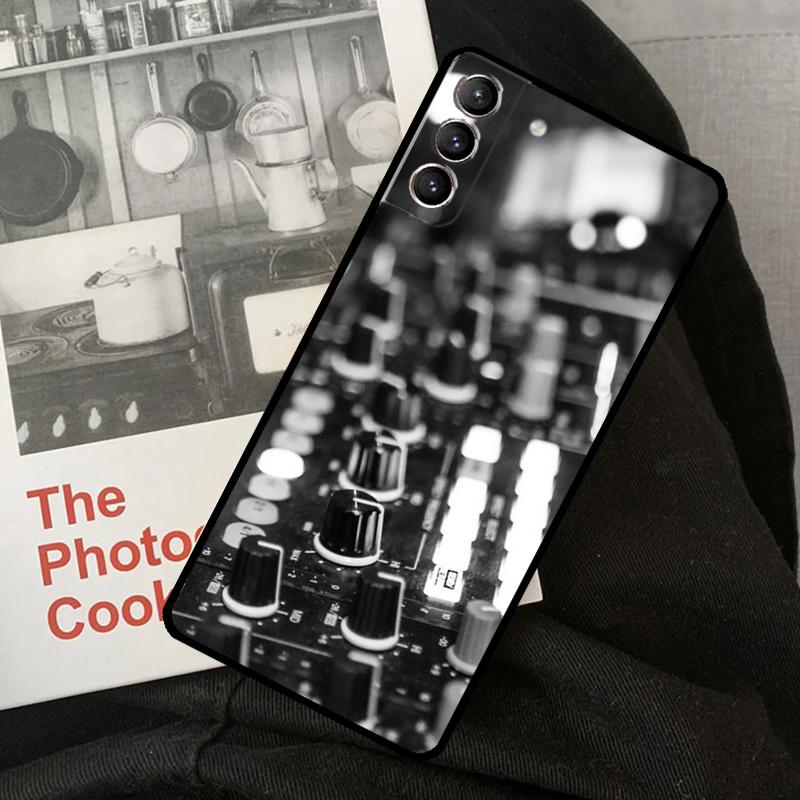 DJ Mixer Music Phone Case For Samsung Galaxy S24 S22 S23 Ultra S20 S21 S24 FE S9 S10 Plus Note 10 20 Ultra Galaxy S10
DJ Mixer Music Phone Case For Samsung Galaxy S24 S22 S23 Ultra S20 S21 S24 FE S9 S10 Plus Note 10 20 Ultra Galaxy S10