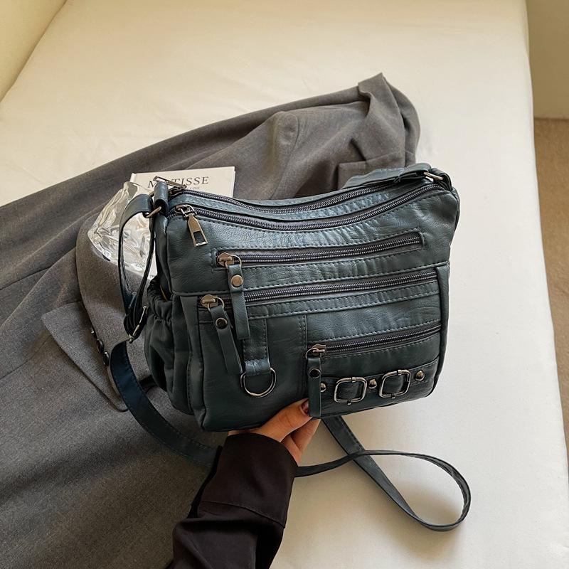 Retro Soft Leather Bag, Fashionable and Simple, Large-capacity Mom Bag, Multi-layer Pockets, Single-shoulder Crossbody Bag синій
Retro Soft Leather Bag, Fashionable and Simple, Large-capacity Mom Bag, Multi-layer Pockets, Single-shoulder Crossbody Bag синій