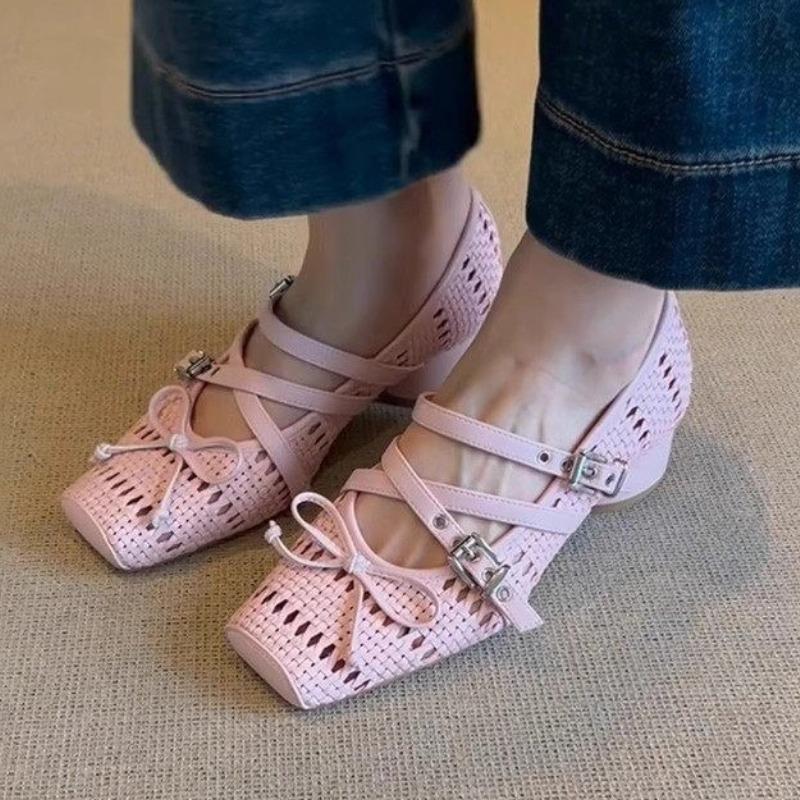 Модные туфли Мэри Джейн в милом стиле, женские дышащие плетеные с перфорацией, с перекрестным ремешком, весна-лето, новая модель, корейская версия, одинарные туфли 35 розовый
Модные туфли Мэри Джейн в милом стиле, женские дышащие плетеные с перфорацией, с перекрестным ремешком, весна-лето, новая модель, корейская версия, одинарные туфли 35 розовый