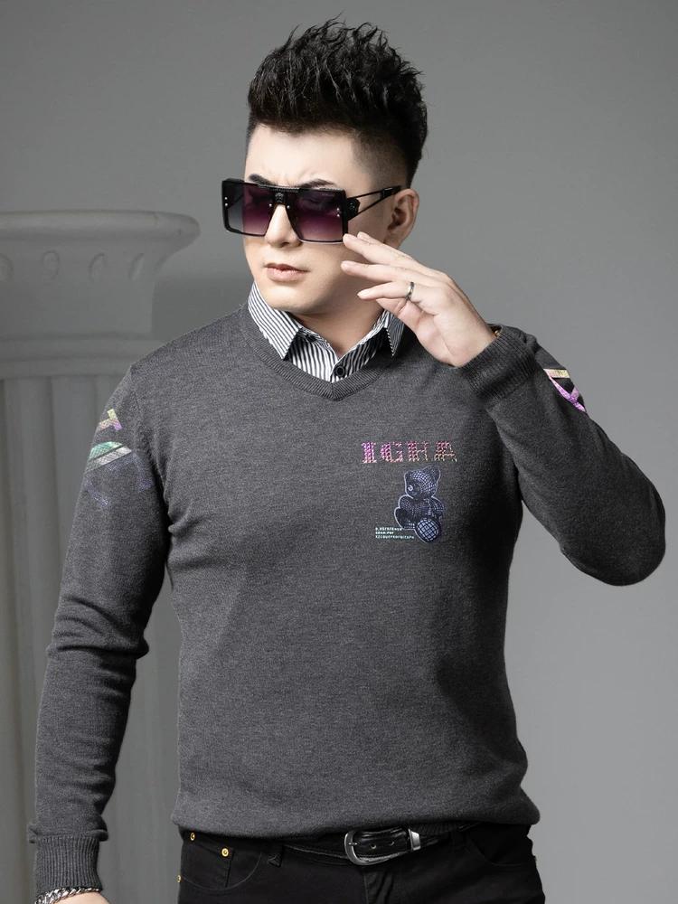 European Style Fake Two-Piece V-Neck Men s Long-Sleeve Sweater 2025 Autumn and Winter New Bear Print Pullover Knitwear M хаки
European Style Fake Two-Piece V-Neck Men s Long-Sleeve Sweater 2025 Autumn and Winter New Bear Print Pullover Knitwear M хаки