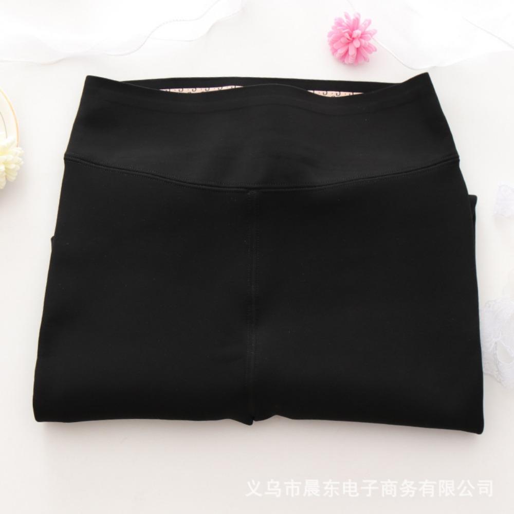 Леггинсы женские бархатные осенние и зимние плюс толстые носки для воды брюки-акулы One Size
Леггинсы женские бархатные осенние и зимние плюс толстые носки для воды брюки-акулы One Size