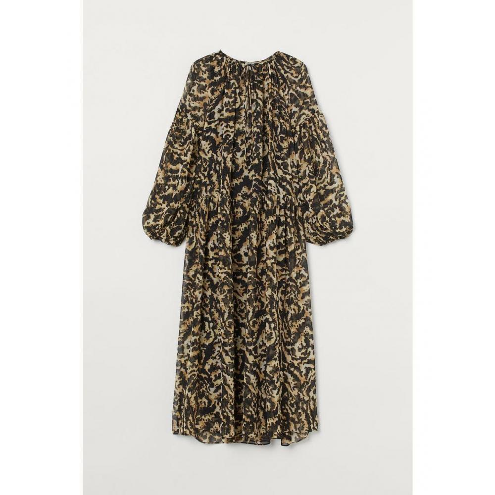 H&M шифоновое длинное платье светло-бежевого черного цвета с узором 0944607001 XSEUR XSP
H&M шифоновое длинное платье светло-бежевого черного цвета с узором 0944607001 XSEUR XSP