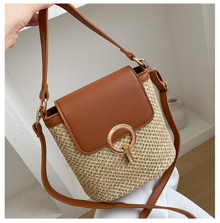 Summer Patchwork Design Women Straw Shoulder Bags Casual Versatile Ladies Beach Crossbody Bag Simple Female Lock Bucket Handbag коричневий
Summer Patchwork Design Women Straw Shoulder Bags Casual Versatile Ladies Beach Crossbody Bag Simple Female Lock Bucket Handbag коричневий