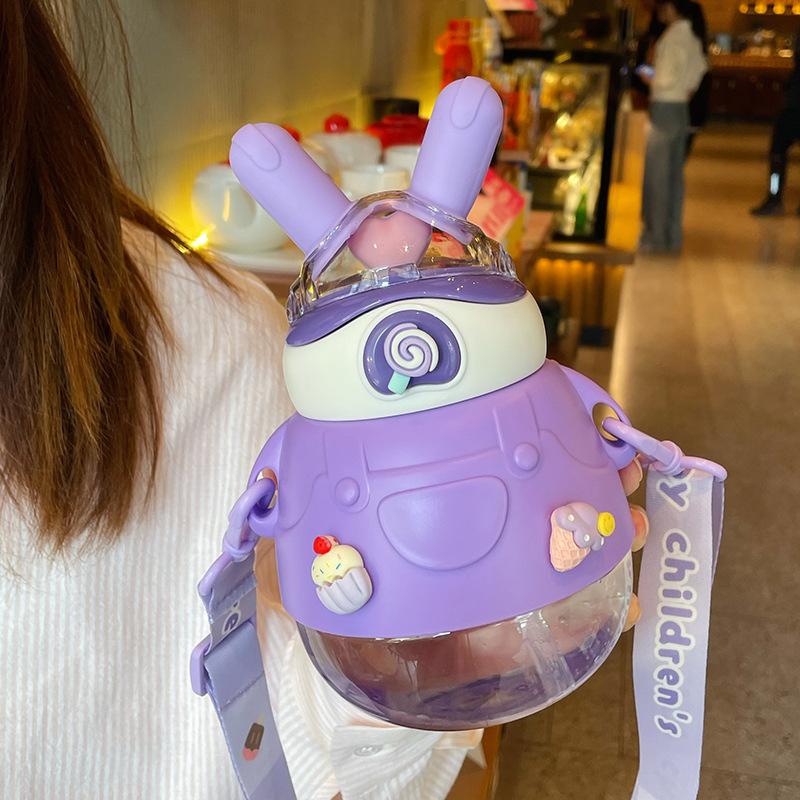 Посуда для напитков Kawaii, супер милая летняя и осенняя профилактика, большая бутылка для воды на животе, портативная бутылка для воды
Посуда для напитков Kawaii, супер милая летняя и осенняя профилактика, большая бутылка для воды на животе, портативная бутылка для воды