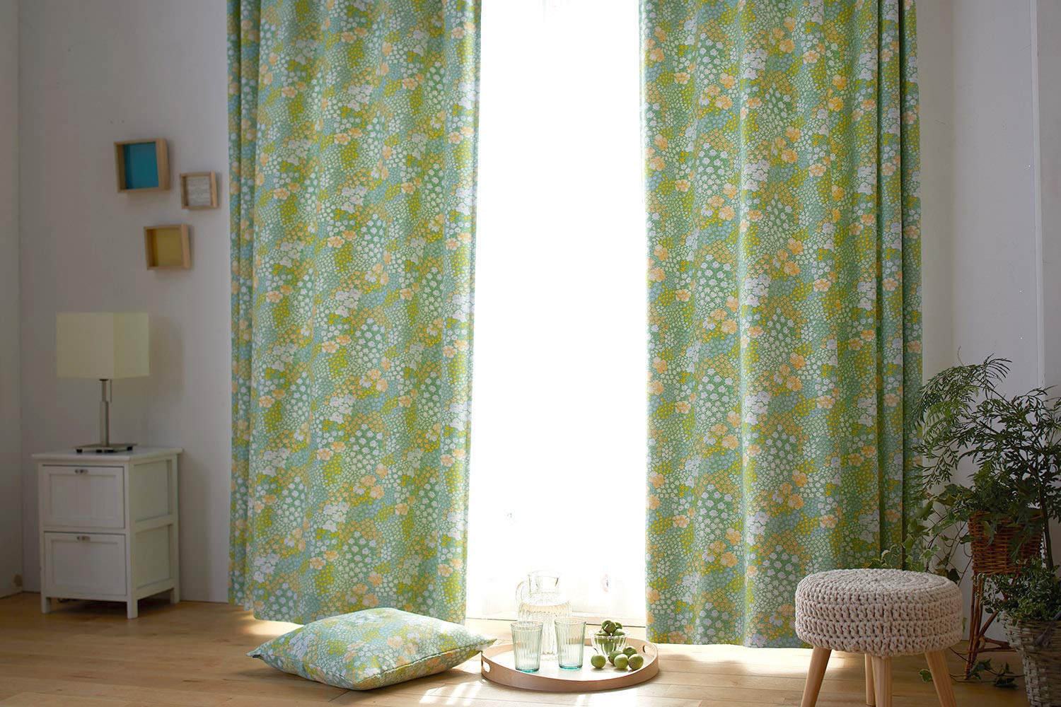 Suminoe Light Green 100 x 178 Grade 2 Light 1 Panel Curtains, cm, Blocking, Ohanabatake, V1322,
Suminoe Light Green 100 x 178 Grade 2 Light 1 Panel Curtains, cm, Blocking, Ohanabatake, V1322,