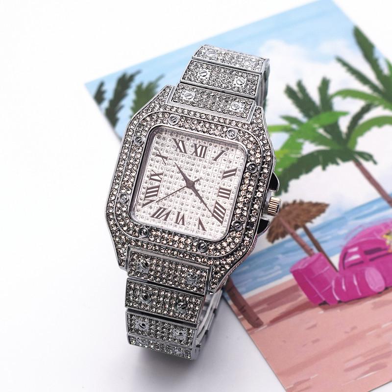 Luxury Classic Golden Men s Steel Strap Roman Scale Rhinestone Calendar Quartz Watch Fashion Male Wristwatch Relogio Masculino срібний
Luxury Classic Golden Men s Steel Strap Roman Scale Rhinestone Calendar Quartz Watch Fashion Male Wristwatch Relogio Masculino срібний