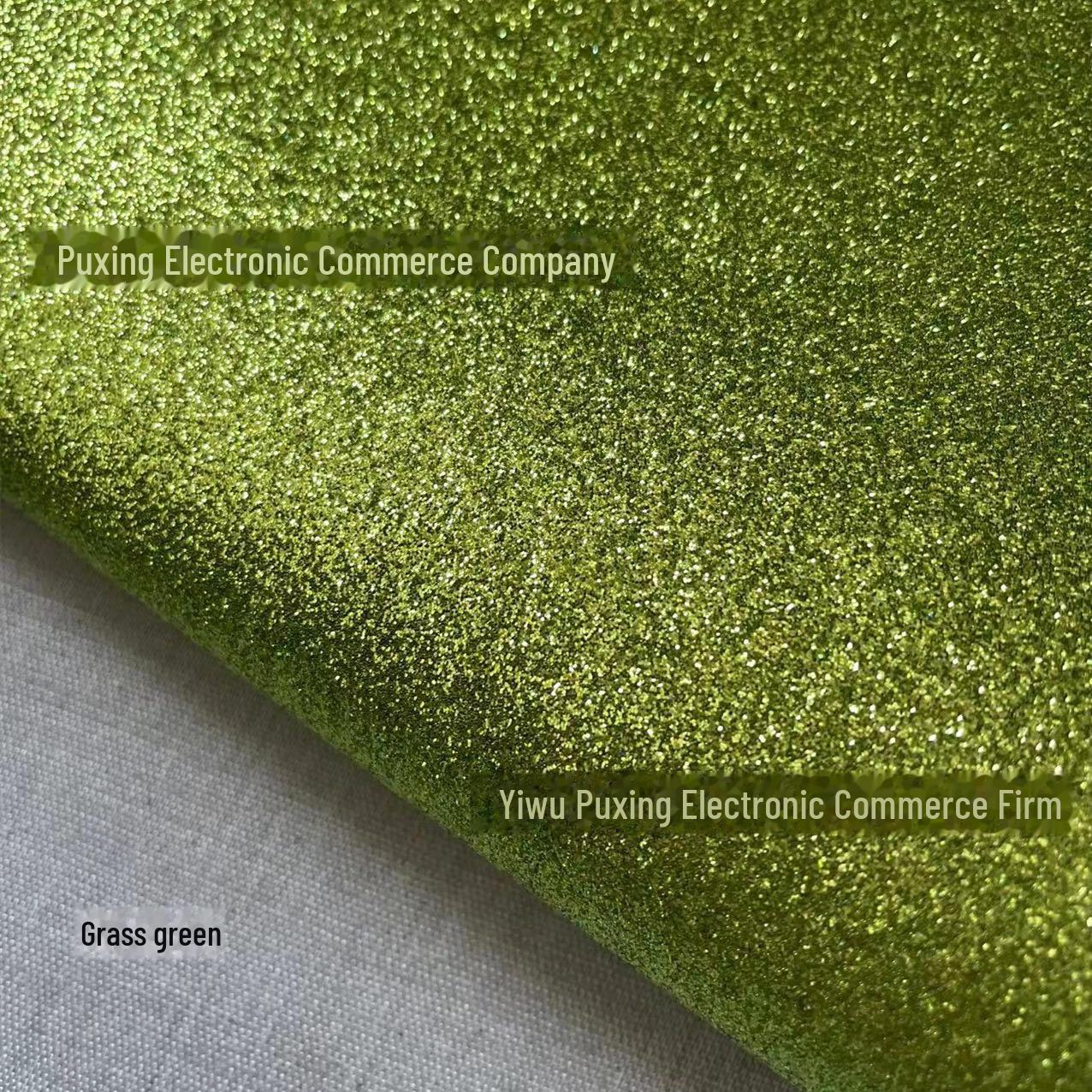 Блестящая ткань из искусственной кожи с градиентной радугой и золотисто-серебряными блестками
Блестящая ткань из искусственной кожи с градиентной радугой и золотисто-серебряными блестками