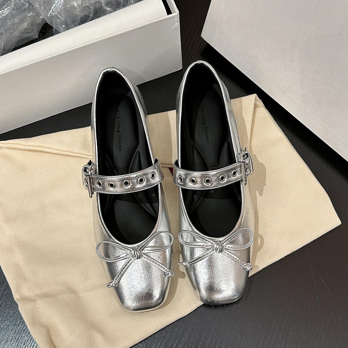 796-15 Темпераментная обувь на одинарной подошве с увеличением внутренней высоты, женская обувь, весна и лето, новый сказочный стиль, туфли Мэри Джейн с квадратным носком и бантом 40 серебряный
796-15 Темпераментная обувь на одинарной подошве с увеличением внутренней высоты, женская обувь, весна и лето, новый сказочный стиль, туфли Мэри Джейн с квадратным носком и бантом 40 серебряный