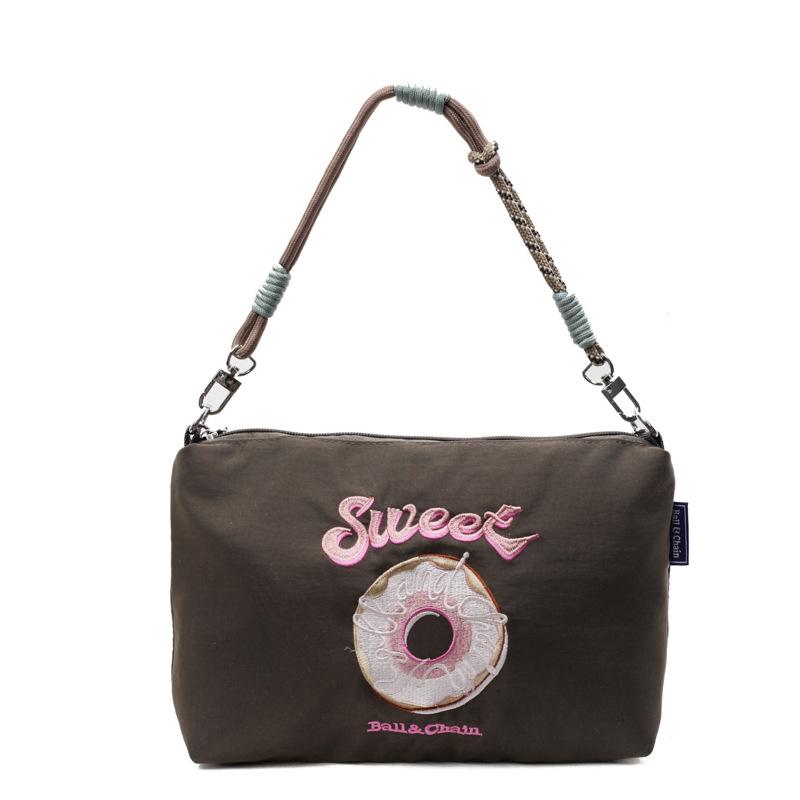 Новая вышитая сумка через плечо на молнии, сумка-мессенджер, многоцелевая сумка подмышку для хранения, практичная, универсальная, маленькая квадратная сумка серый
Новая вышитая сумка через плечо на молнии, сумка-мессенджер, многоцелевая сумка подмышку для хранения, практичная, универсальная, маленькая квадратная сумка серый