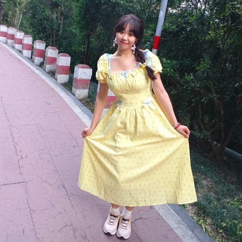 Rou8Ao Plus-Size Women s Clothing Sweet Style Small Polka Dot Puff Sleeve Dress Women s 2026 Summer A-Line Short Skirt Yellow Long L(Suggestion 50-57.5kg)
Rou8Ao Plus-Size Women s Clothing Sweet Style Small Polka Dot Puff Sleeve Dress Women s 2026 Summer A-Line Short Skirt Yellow Long L(Suggestion 50-57.5kg)