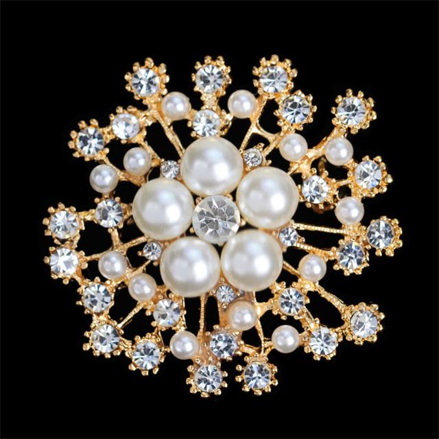 Alloy Metal White Pearl Crystalline Rhinestones Women Christmas Snowflake Flower Pin Brooch Pins Girl Nuptial Bridal Jewelry Present GiftFlower
Alloy Metal White Pearl Crystalline Rhinestones Women Christmas Snowflake Flower Pin Brooch Pins Girl Nuptial Bridal Jewelry Present GiftFlower