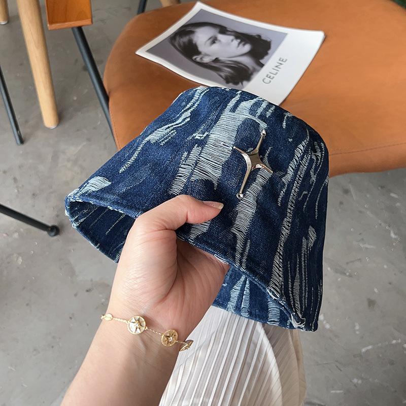 Летняя шляпа женская джинсовая панама с крестом солнцезащитная шляпа-ведро универсальная двусторонняя панама One Size
Летняя шляпа женская джинсовая панама с крестом солнцезащитная шляпа-ведро универсальная двусторонняя панама One Size