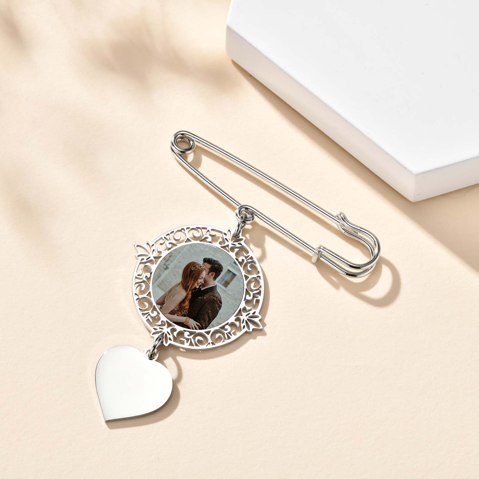 Custom Wedding Oval Bouquet Photos,Charms Stainless Steel Waterproof 1-3 Memorial Picture Pin Brooch Funeral Pin Jewlery Gift
Custom Wedding Oval Bouquet Photos,Charms Stainless Steel Waterproof 1-3 Memorial Picture Pin Brooch Funeral Pin Jewlery Gift