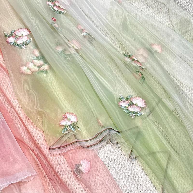 100x150cm Flower Embroidery Fabric for Sewing Hanfu Ancient Style Cheongsam Horse-face Pleated Skirt Clothing Designer Fabric 100x150cm
100x150cm Flower Embroidery Fabric for Sewing Hanfu Ancient Style Cheongsam Horse-face Pleated Skirt Clothing Designer Fabric 100x150cm
