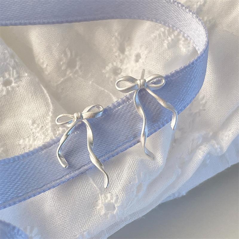 Copper Color Sweet Cute Ribbon Bow Earrings For Women Simple Minimalist Ear Piercing Zircon Gifts 2024 New
Copper Color Sweet Cute Ribbon Bow Earrings For Women Simple Minimalist Ear Piercing Zircon Gifts 2024 New