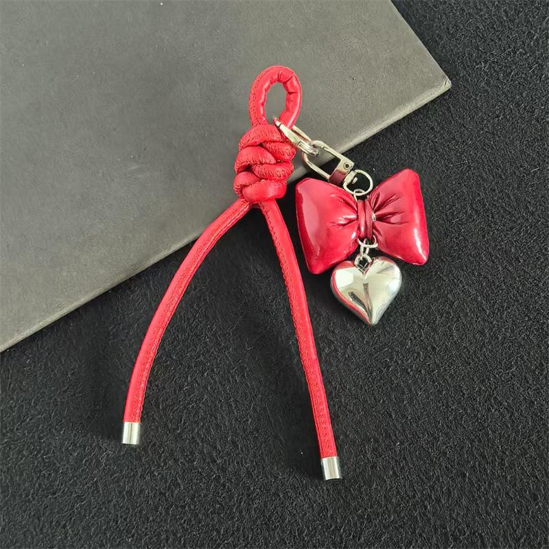 Серия Сердце Кожаный Сумка-бант Подвеска Брелок Ювелирное изделие Подарок Украшение Аксессуары красный
Серия Сердце Кожаный Сумка-бант Подвеска Брелок Ювелирное изделие Подарок Украшение Аксессуары красный