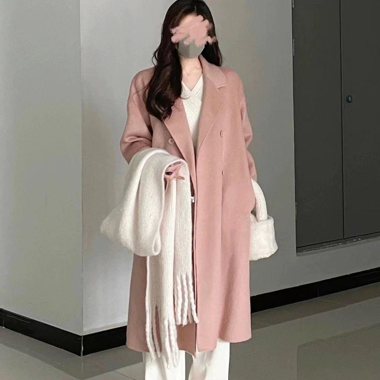 Женское фиолетовое шерстяное двустороннее свободное пальто миди в стиле Хепберн - Осень/Зима 2025 Корейский стиль XL розовый
Женское фиолетовое шерстяное двустороннее свободное пальто миди в стиле Хепберн - Осень/Зима 2025 Корейский стиль XL розовый