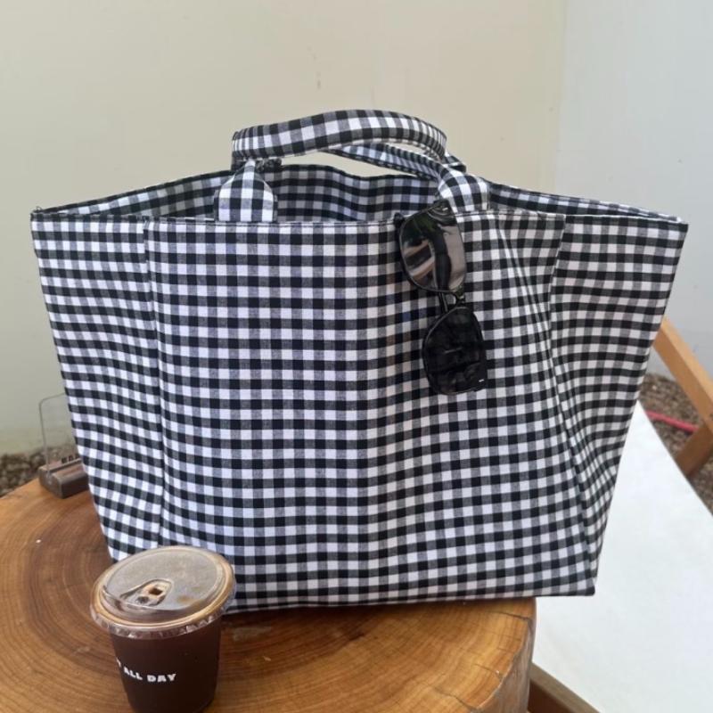 Korean-style Simple Tote Bag Stylish Polka Dot Plaid Striped Handbag Large Capacity Canvas Shopping Bag New Travel Commuter Bag 38x12x28cm
Korean-style Simple Tote Bag Stylish Polka Dot Plaid Striped Handbag Large Capacity Canvas Shopping Bag New Travel Commuter Bag 38x12x28cm
