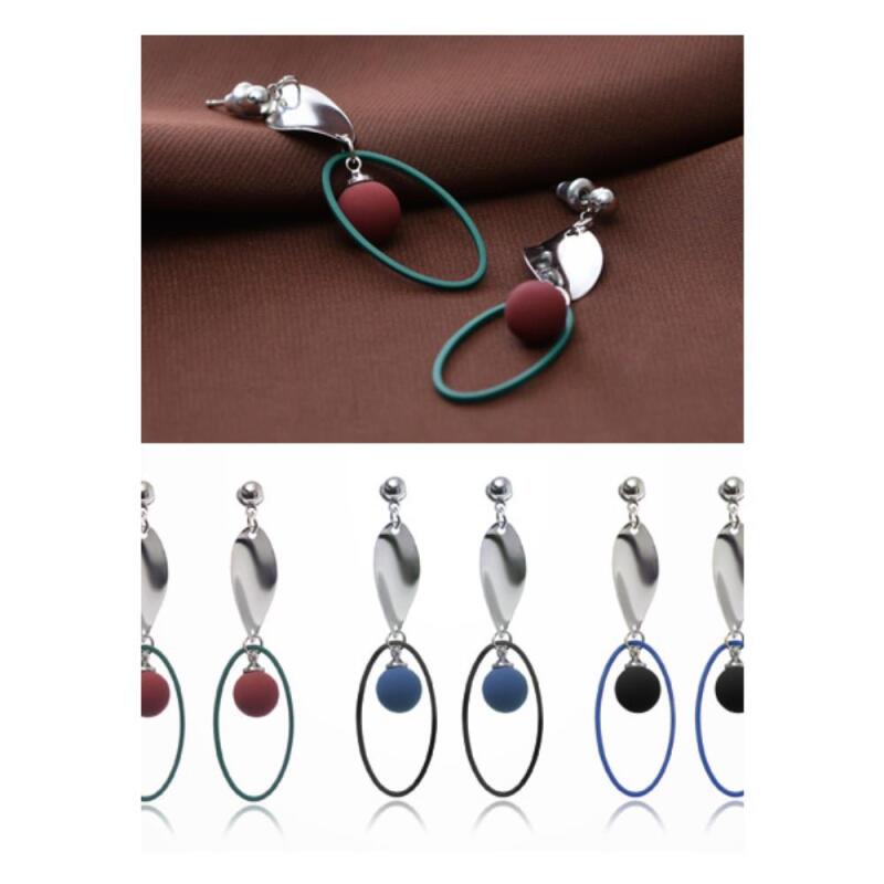 Women s Red Black Navy Circle Earrings A20315_Black
Women s Red Black Navy Circle Earrings A20315_Black