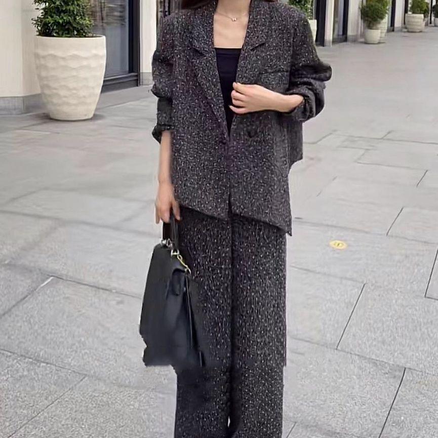 Luxury Irregular Long-Sleeved Jacket & Wide-Leg Pants Autumn Set S (85-100)
Luxury Irregular Long-Sleeved Jacket & Wide-Leg Pants Autumn Set S (85-100)
