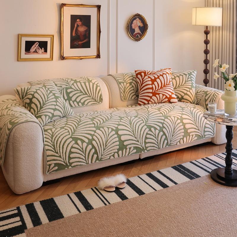 Retro French plush sofa cushion new light luxury high-end seat cushion autumn and winter thickened sofa cover cover cloth 70*70cm
Retro French plush sofa cushion new light luxury high-end seat cushion autumn and winter thickened sofa cover cover cloth 70*70cm