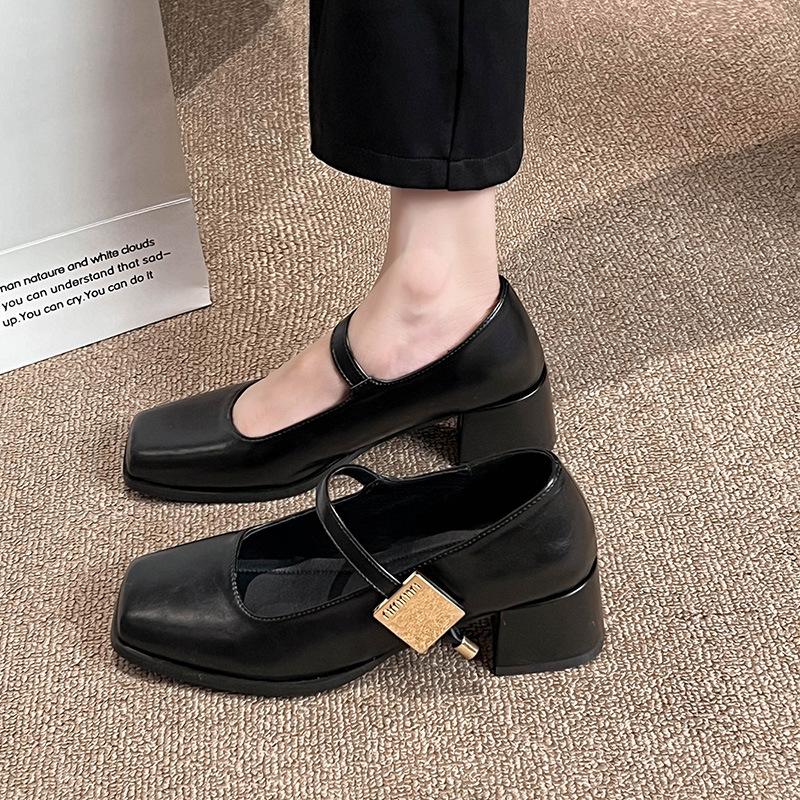 Square head black Mary Jane thick heel 2024 autumn new versatile word with temperament shallow mouth large size single shoes women 33 чёрный
Square head black Mary Jane thick heel 2024 autumn new versatile word with temperament shallow mouth large size single shoes women 33 чёрный