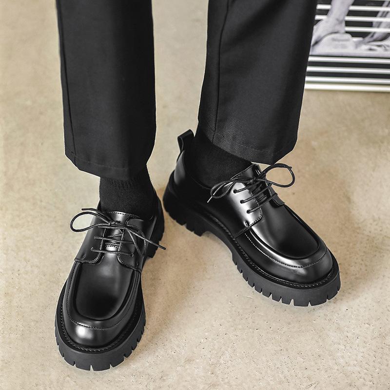 Лето-весна, мужские кожаные туфли на плоской подошве, дышащая мужская официальная обувь в британском стиле, повседневная деловая мужская обувь с круглым носком и толстой подошвой 
Лето-весна, мужские кожаные туфли на плоской подошве, дышащая мужская официальная обувь в британском стиле, повседневная деловая мужская обувь с круглым носком и толстой подошвой