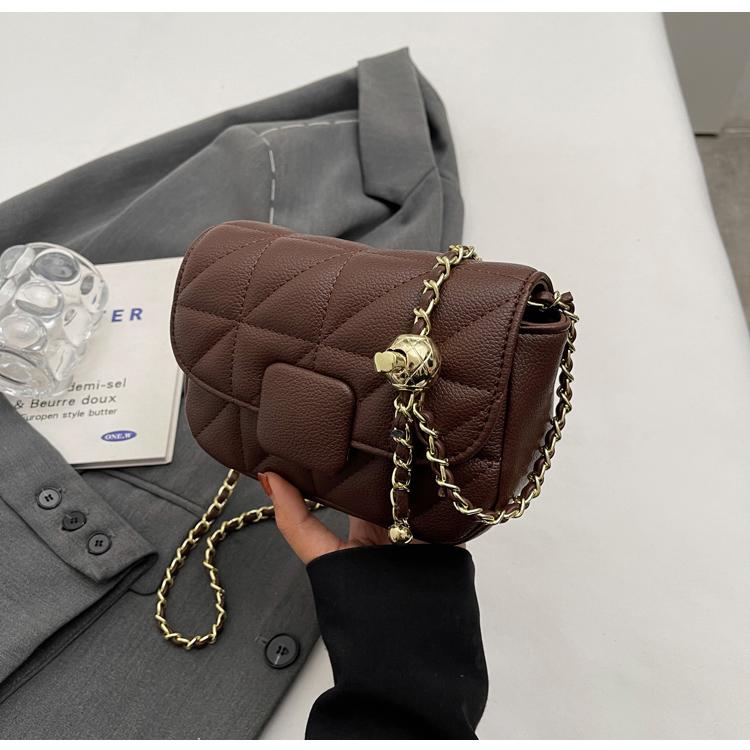 Шикарная маленькая красная квадратная сумка на цепочке для женщин, однотонные универсальные сумки через плечо, фактурная сумка через плечо из искусственной кожи
Шикарная маленькая красная квадратная сумка на цепочке для женщин, однотонные универсальные сумки через плечо, фактурная сумка через плечо из искусственной кожи