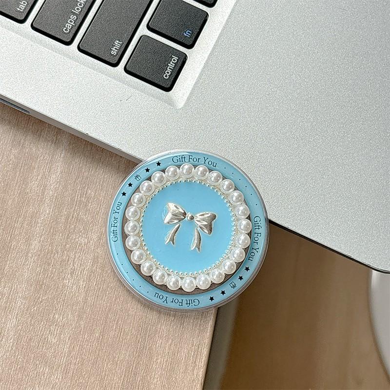 Advanced Ins Style Light Luxury Temperament Pearl Bow Magnetic Suction Bag Phone Holder Decoration Gift Korean Adhesive Backing
Advanced Ins Style Light Luxury Temperament Pearl Bow Magnetic Suction Bag Phone Holder Decoration Gift Korean Adhesive Backing