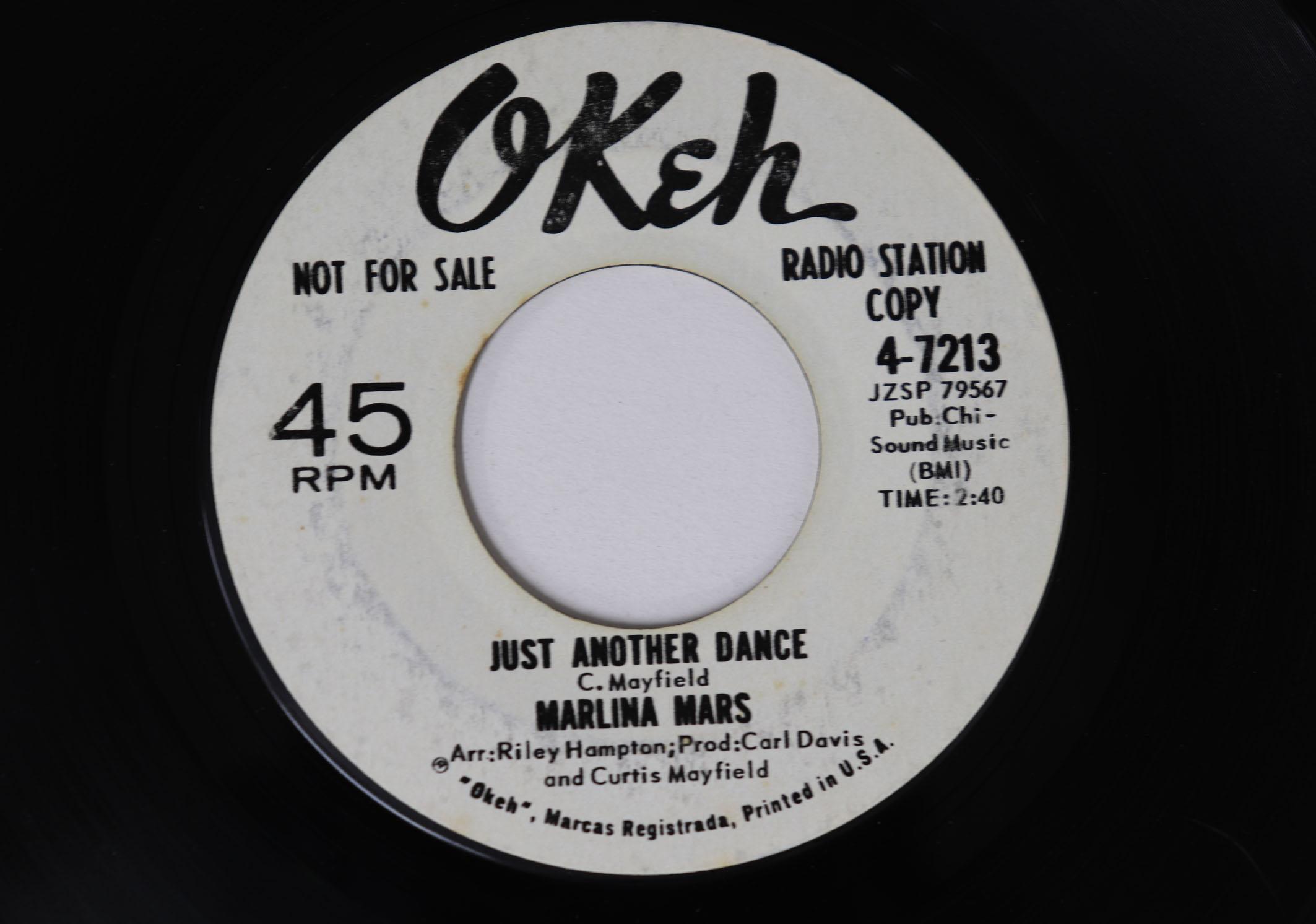 7inch Record MARLINA MARS Just Another Dance Its Love That 47213PROMO OKEH 1965 US SoulFunk Used
7inch Record MARLINA MARS Just Another Dance Its Love That 47213PROMO OKEH 1965 US SoulFunk Used