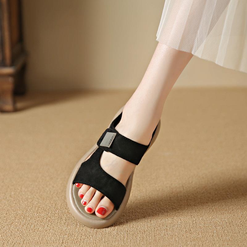 Thick-soled matte flat-soled one-word drag shoes for women s new open-toed muffin soft-soled Velcro versatile sandals 40 чорний
Thick-soled matte flat-soled one-word drag shoes for women s new open-toed muffin soft-soled Velcro versatile sandals 40 чорний