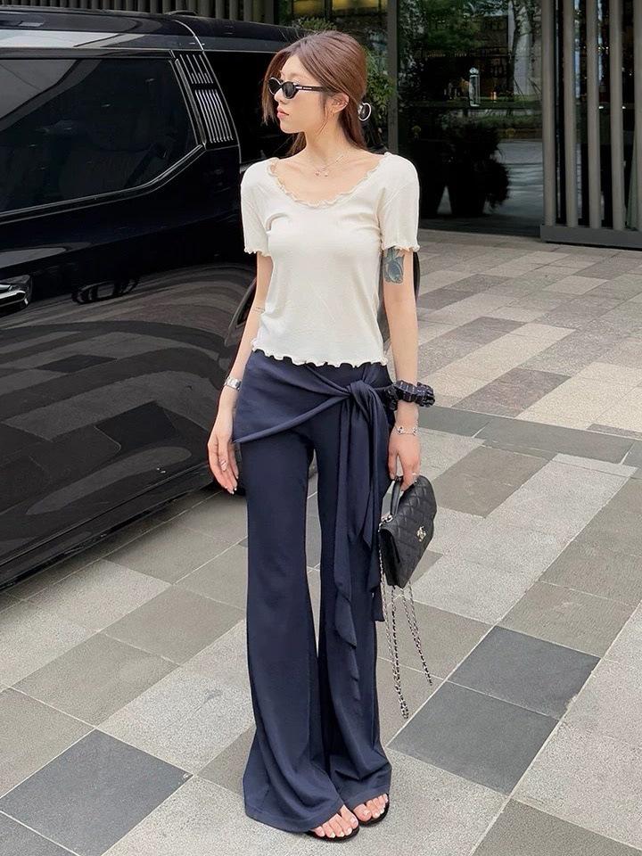 Hip-Covering Bell-Bottom Yoga Pants: Slimming, Leg-Elongating, Mid-Waist, Long Summer Pants for Women Large
Hip-Covering Bell-Bottom Yoga Pants: Slimming, Leg-Elongating, Mid-Waist, Long Summer Pants for Women Large