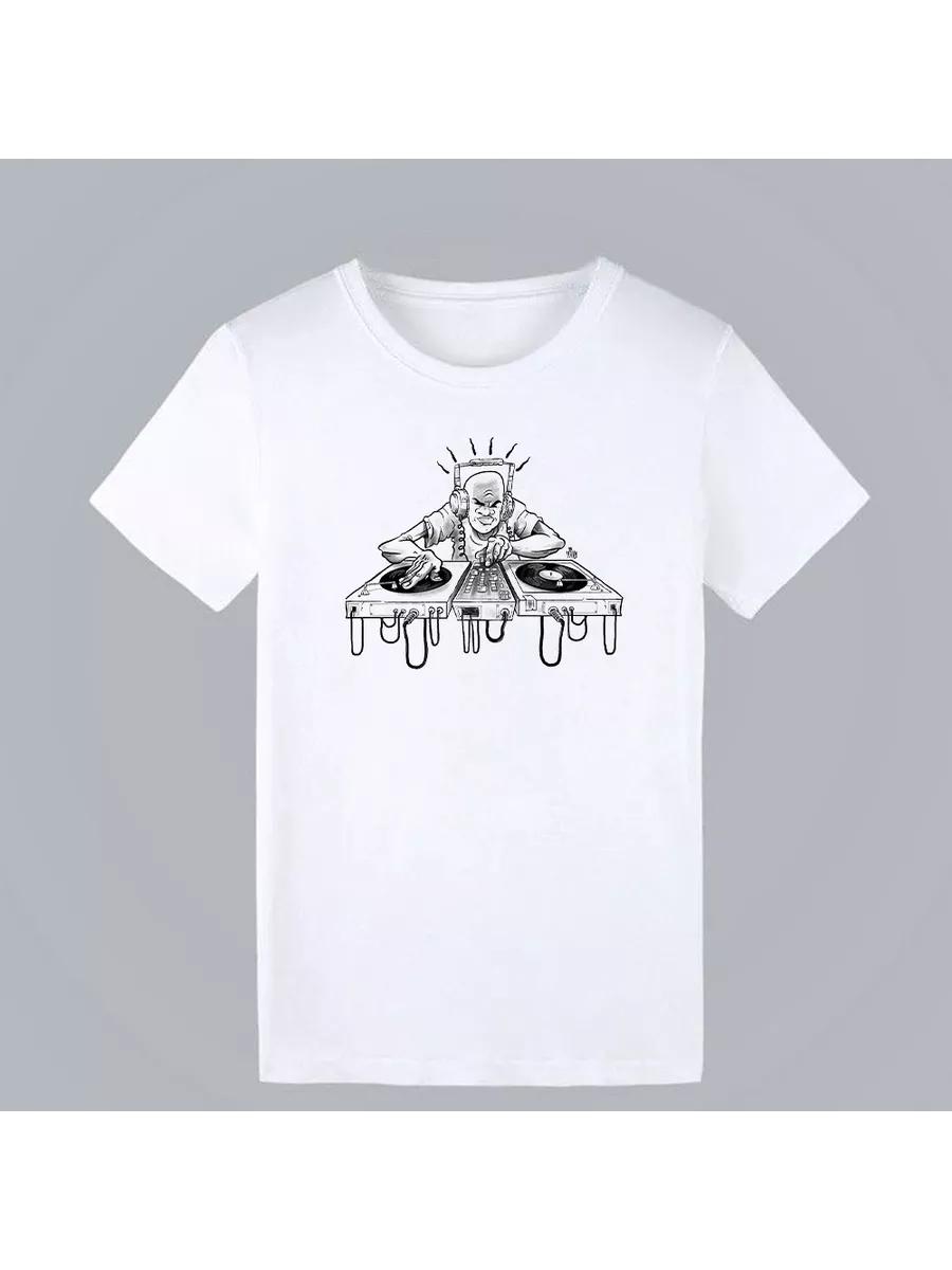 T-shirt with print DJ M
T-shirt with print DJ M