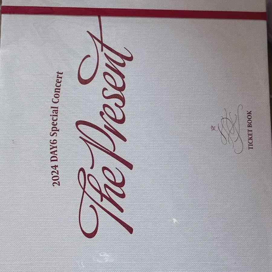 Day6 2024 Klcon Ticket Book Sealed
Day6 2024 Klcon Ticket Book Sealed