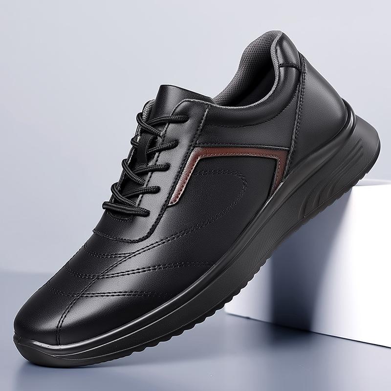 2025 new men s daily casual leather shoes men s trendy single shoes wear-resistant soft sole soft surface sports men s shoes 38
2025 new men s daily casual leather shoes men s trendy single shoes wear-resistant soft sole soft surface sports men s shoes 38