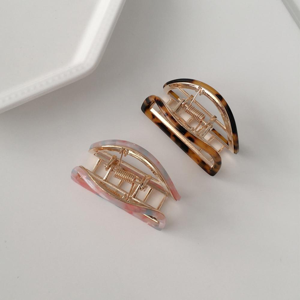 Girls Simple MiddleSize Women Disk Hair Hollow Hair Grab Hair Claws Ponytail Holder Bathing Clips
Girls Simple MiddleSize Women Disk Hair Hollow Hair Grab Hair Claws Ponytail Holder Bathing Clips